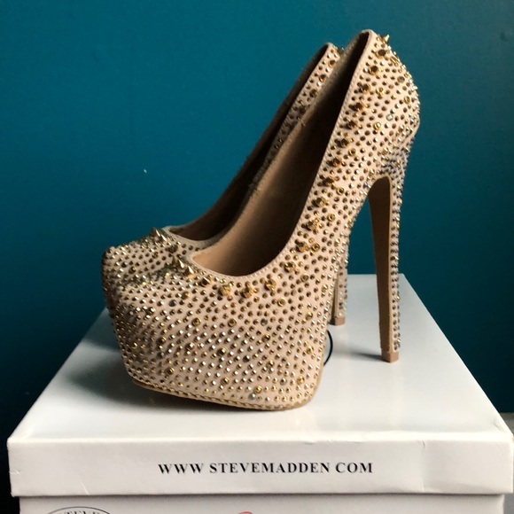 Steve Madden dipsee spiked gold and tan heel - Picture 5 of 7